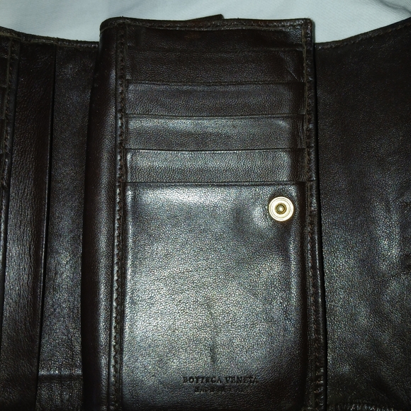GUC, Bottega Veneta small, brown, woven leather wallet. - Picture 6 of 14